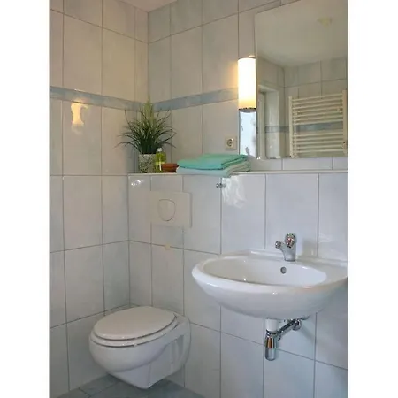 Ilonas Seeblick Directly On Plauer Apartment *