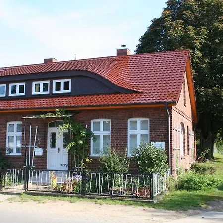 Ilonas Seeblick Directly On Plauer Apartment
